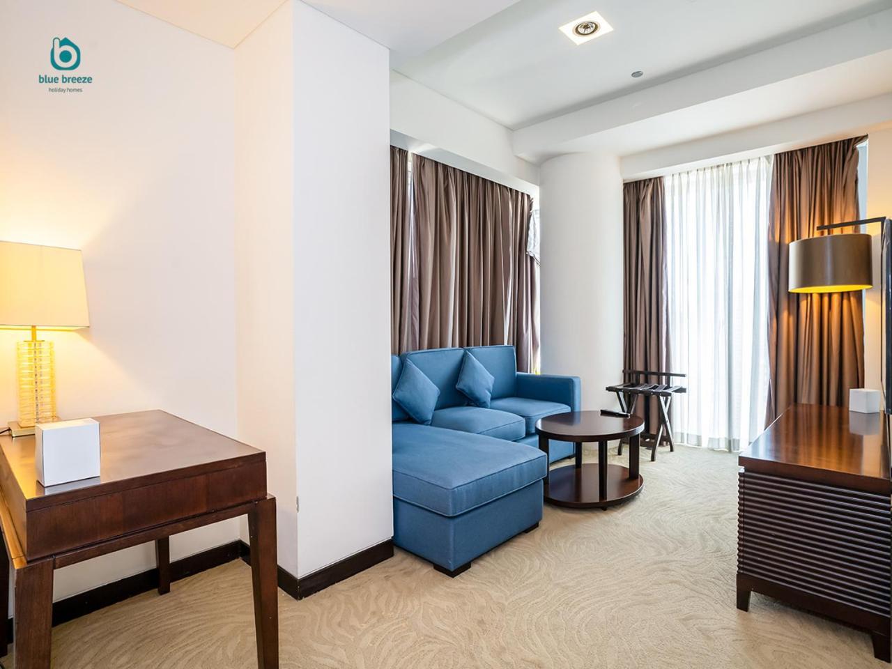 Blue Breeze - The Address Marina Mall * Dubai