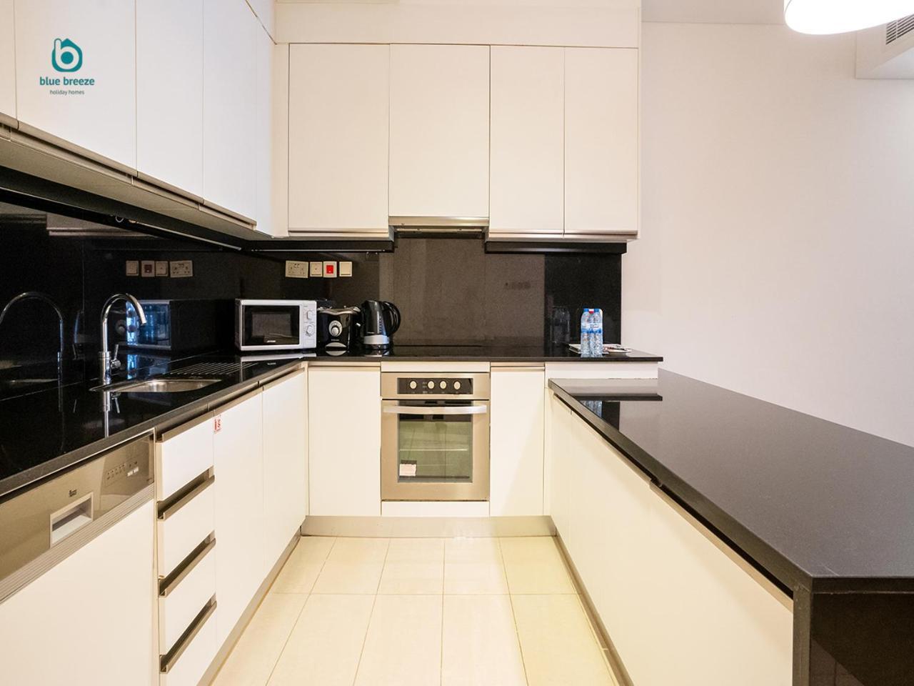 Blue Breeze - The Address Marina Mall Apartment Dubai