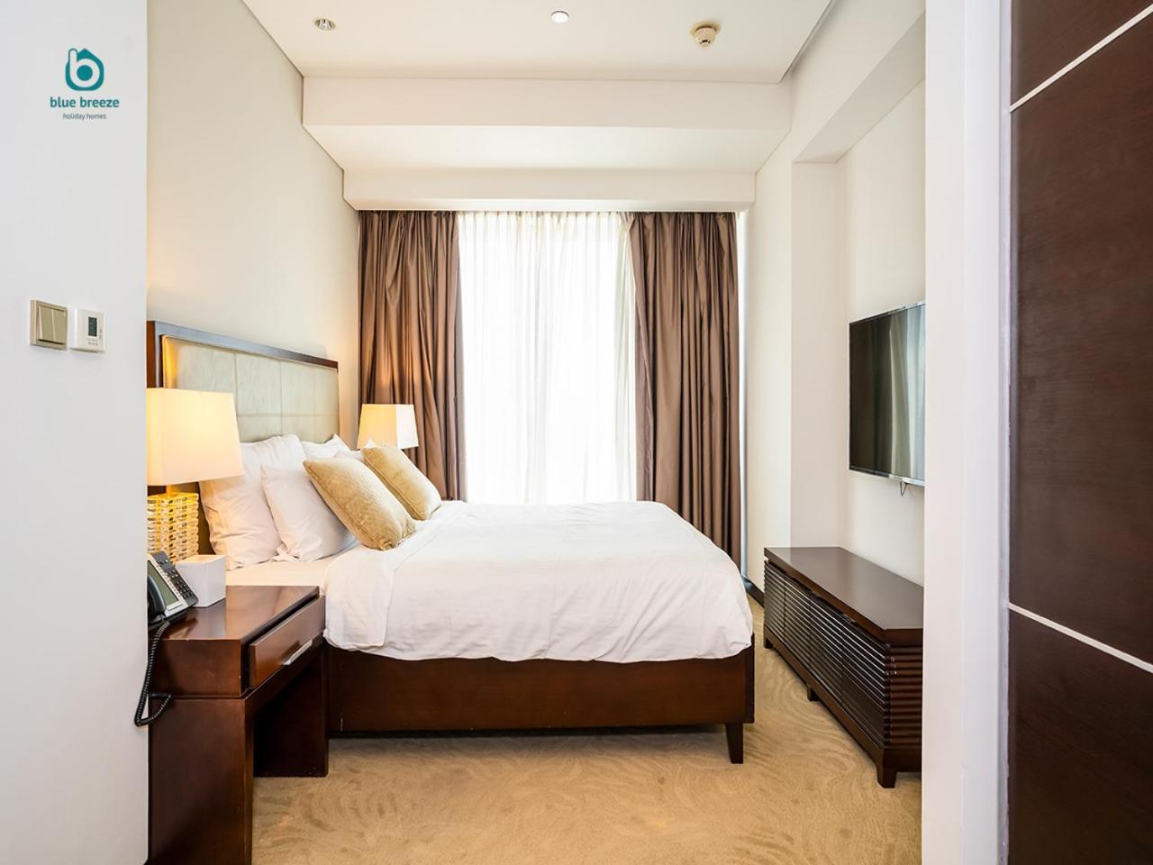 Blue Breeze - The Address Marina Mall *