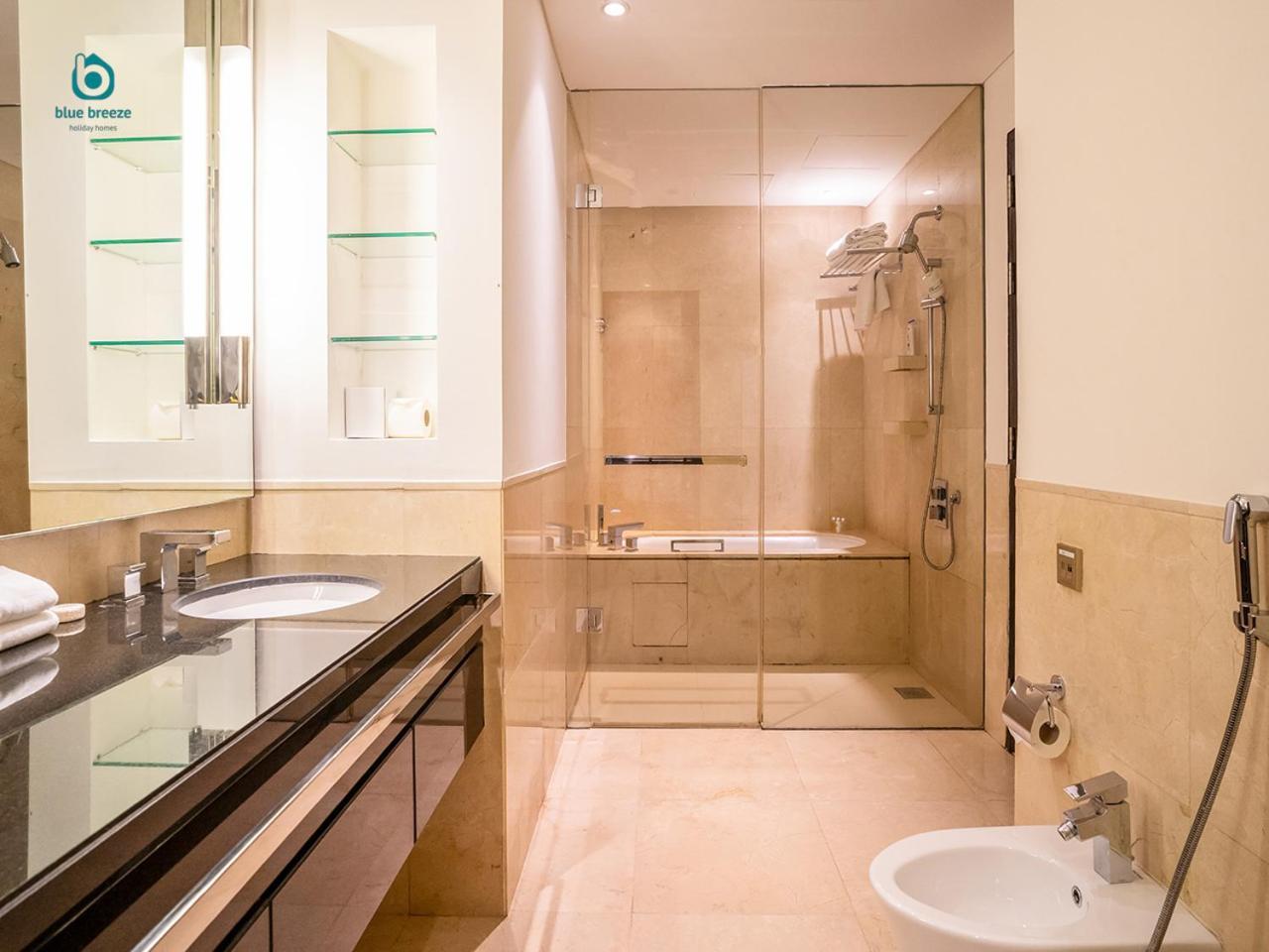 Blue Breeze - The Address Marina Mall Apartment *